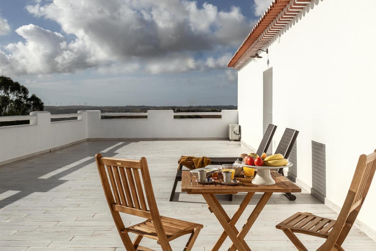 Pe No Campo Suites And Villa Carvalhal  ภายนอก รูปภาพ